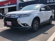 三菱 アウトランダー　４ＷＤ ２４Ｇセーフティパッケージ　切替式４ＷＤ