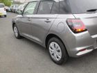 車両画像10